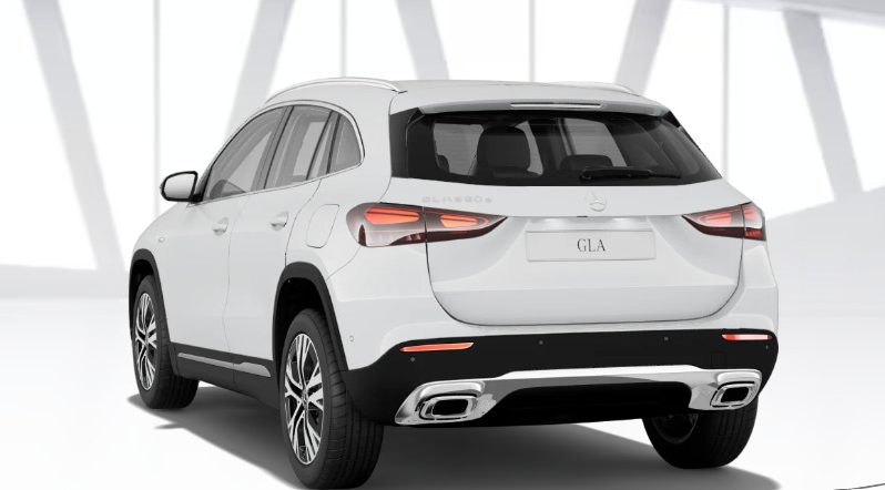 
								MERCEDEZ BENZ GLA 200 D 150 CV lleno									