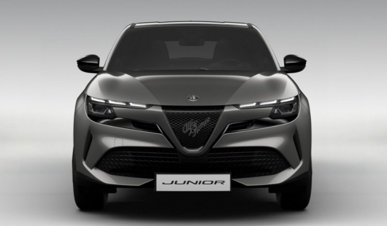 
								ALFA ROMEO Junior Ibrida lleno									